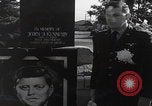 Immagine di Dedica commemorativa al Presidente Kennedy Yokota AFB Fussa Japan, 1963, secondo 56 filmato di repertorio 65675080564
