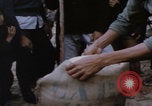 Image USMC CARE USA fournitures de secours Vietnam, 1966, de la seconde 33 séquences d'archives historiques vidéo 65675080570