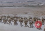 Immagine di 5th Marine Div distribuisce il Vietnam Vietnam, 1966, secondo 23 filmato di repertorio 65675080571