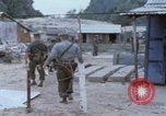 Immagine di Artista John T Dyer Vietnam, 1966, secondo 21 filmato di repertorio 65675080572