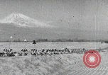 Standbild Shinto-Pilger Japan, 1937, aus Sekunde 20 historischem Filmmaterial Videoclip 65675080583