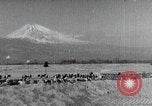 Standbild Shinto-Pilger Japan, 1937, aus Sekunde 24 historischem Filmmaterial Videoclip 65675080583