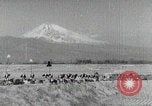 Standbild Shinto-Pilger Japan, 1937, aus Sekunde 27 historischem Filmmaterial Videoclip 65675080583