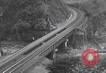 Standbild Japanische Textilarbeiterinnen Japan, 1937, aus Sekunde 61 historischem Filmmaterial Videoclip 65675080584