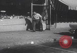 Standbild Einbruchversuch United States USA, 1959, aus Sekunde 9 historischem Filmmaterial Videoclip 65675080591