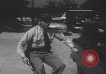 Standbild Einbruchversuch United States USA, 1959, aus Sekunde 13 historischem Filmmaterial Videoclip 65675080591