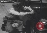 Standbild Einbruchversuch United States USA, 1959, aus Sekunde 28 historischem Filmmaterial Videoclip 65675080591