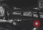 Standbild Einbruchversuch United States USA, 1959, aus Sekunde 30 historischem Filmmaterial Videoclip 65675080591