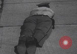 Standbild Einbruchversuch United States USA, 1959, aus Sekunde 53 historischem Filmmaterial Videoclip 65675080591