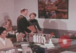 Image Travail d'examinateur de laboratoire du FBI United States USA, 1967, de la seconde 4 séquences d'archives historiques vidéo 65675080602
