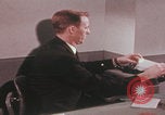 Image Travail d'examinateur de laboratoire du FBI United States USA, 1967, de la seconde 17 séquences d'archives historiques vidéo 65675080602