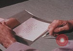 Image Travail d'examinateur de laboratoire du FBI United States USA, 1967, de la seconde 48 séquences d'archives historiques vidéo 65675080602
