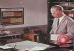 Image Travail d'examinateur de laboratoire du FBI United States USA, 1967, de la seconde 62 séquences d'archives historiques vidéo 65675080602