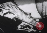 Standbild Vietcong-Autobombardement 1965 Saigon Vietnam, 1965, aus Sekunde 12 historischem Filmmaterial Videoclip 65675080612