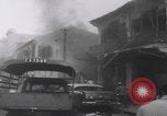 Standbild Vietcong-Autobombardement 1965 Saigon Vietnam, 1965, aus Sekunde 24 historischem Filmmaterial Videoclip 65675080612