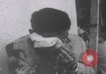 Standbild Vietcong-Autobombardement 1965 Saigon Vietnam, 1965, aus Sekunde 29 historischem Filmmaterial Videoclip 65675080612