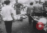 Standbild Vietcong-Autobombardement 1965 Saigon Vietnam, 1965, aus Sekunde 45 historischem Filmmaterial Videoclip 65675080612