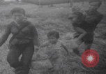 Standbild Schlacht im Vietnamkrieg Vietnam, 1965, aus Sekunde 31 historischem Filmmaterial Videoclip 65675080613