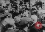 Immagine di Salta nella libertà Berlino Germania, 1961, secondo 23 filmato di repertorio 65675080700