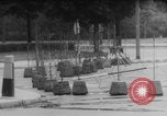 Immagine di Salta nella libertà Berlino Germania, 1961, secondo 30 filmato di repertorio 65675080700