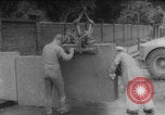 Immagine di Salta nella libertà Berlino Germania, 1961, secondo 31 filmato di repertorio 65675080700