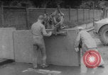 Immagine di Salta nella libertà Berlino Germania, 1961, secondo 33 filmato di repertorio 65675080700