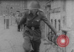 Immagine di Salta nella libertà Berlino Germania, 1961, secondo 43 filmato di repertorio 65675080700