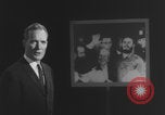 Immagine di Salta nella libertà Berlino Germania, 1961, secondo 59 filmato di repertorio 65675080700