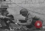 Standbild Verletzte Hundebehandlung Normandie Frankreich, 1944, aus Sekunde 44 historischem Filmmaterial Videoclip 65675080701