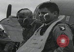 Standbild Filthy Thirteen bereiten sich vor England, 1944, aus Sekunde 12 historischem Filmmaterial Videoclip 65675080702