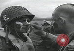 Standbild Filthy Thirteen bereiten sich vor England, 1944, aus Sekunde 23 historischem Filmmaterial Videoclip 65675080702