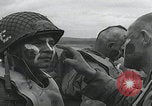 Standbild Filthy Thirteen bereiten sich vor England, 1944, aus Sekunde 29 historischem Filmmaterial Videoclip 65675080702