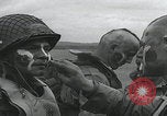 Standbild Filthy Thirteen bereiten sich vor England, 1944, aus Sekunde 30 historischem Filmmaterial Videoclip 65675080702