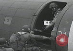 Standbild Filthy Thirteen bereiten sich vor England, 1944, aus Sekunde 40 historischem Filmmaterial Videoclip 65675080702