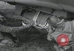 Standbild Filthy Thirteen bereiten sich vor England, 1944, aus Sekunde 50 historischem Filmmaterial Videoclip 65675080702