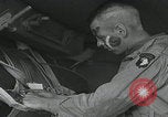 Standbild Filthy Thirteen bereiten sich vor England, 1944, aus Sekunde 58 historischem Filmmaterial Videoclip 65675080702