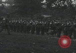 Standbild US-Offizier liest Newbury England Vereinigtes Königreich, 1944, aus Sekunde 50 historischem Filmmaterial Videoclip 65675080770