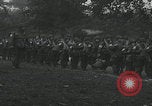 Standbild US-Offizier liest Newbury England Vereinigtes Königreich, 1944, aus Sekunde 51 historischem Filmmaterial Videoclip 65675080770