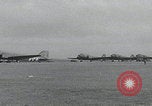 Standbild C-47 heben einzeln ab Newbury England Vereinigtes Königreich, 1944, aus Sekunde 4 historischem Filmmaterial Videoclip 65675080771