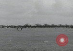 Standbild C-47 heben einzeln ab Newbury England Vereinigtes Königreich, 1944, aus Sekunde 14 historischem Filmmaterial Videoclip 65675080771