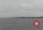 Standbild C-47 heben einzeln ab Newbury England Vereinigtes Königreich, 1944, aus Sekunde 27 historischem Filmmaterial Videoclip 65675080771