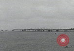 Standbild C-47 heben einzeln ab Newbury England Vereinigtes Königreich, 1944, aus Sekunde 28 historischem Filmmaterial Videoclip 65675080771