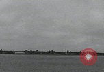 Standbild C-47 heben einzeln ab Newbury England Vereinigtes Königreich, 1944, aus Sekunde 33 historischem Filmmaterial Videoclip 65675080771