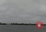 Standbild C-47 heben einzeln ab Newbury England Vereinigtes Königreich, 1944, aus Sekunde 36 historischem Filmmaterial Videoclip 65675080771