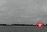 Standbild C-47 heben einzeln ab Newbury England Vereinigtes Königreich, 1944, aus Sekunde 39 historischem Filmmaterial Videoclip 65675080771