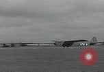 Standbild C-47 heben einzeln ab Newbury England Vereinigtes Königreich, 1944, aus Sekunde 49 historischem Filmmaterial Videoclip 65675080771
