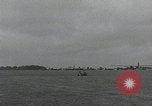 Standbild C-47 heben einzeln ab Newbury England Vereinigtes Königreich, 1944, aus Sekunde 57 historischem Filmmaterial Videoclip 65675080771
