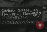 Standbild Fallschirmjäger der 101 Luftlandedivision nach Holland Newbury England Vereinigtes Königreich, 1944, aus Sekunde 5 historischem Filmmaterial Videoclip 65675080772