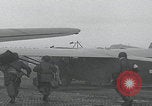 Standbild Fallschirmjäger der 101 Luftlandedivision nach Holland Newbury England Vereinigtes Königreich, 1944, aus Sekunde 28 historischem Filmmaterial Videoclip 65675080772