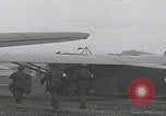 Standbild Fallschirmjäger der 101 Luftlandedivision nach Holland Newbury England Vereinigtes Königreich, 1944, aus Sekunde 31 historischem Filmmaterial Videoclip 65675080772